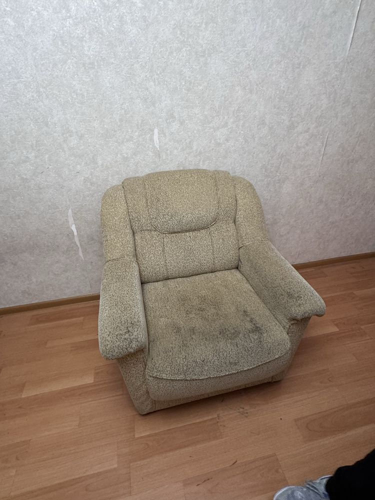 Срочно Торг Продам диван с креслами 2 шт. Прочный каркас