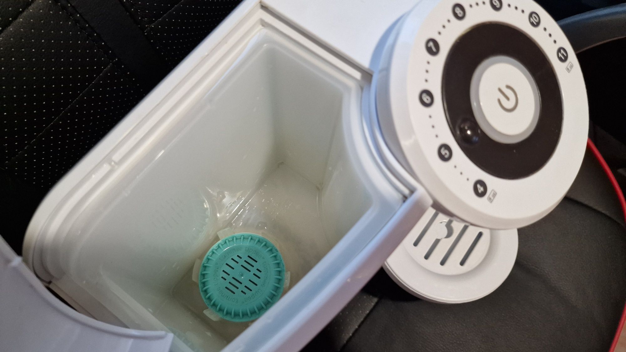Уред за приготвяне на адаптирано мляко Tommee Tippee