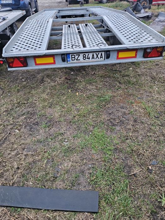 De vânzare platforma auto Gala Syrius