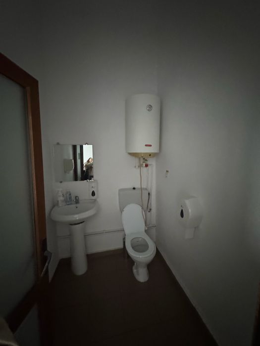 Inchiriez spatiu comercial!