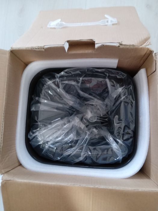 Nityers Автоматична хранилка за кучета и котки - 8 литра