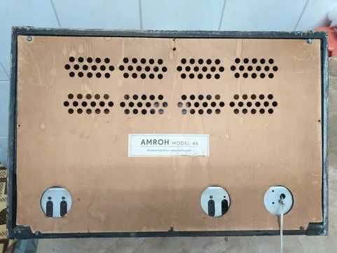 Aparat de radio foarte vechi