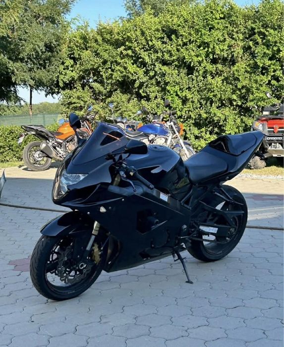 Vând Suzuki gsx r600