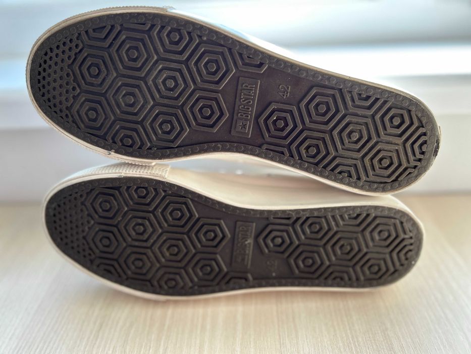 Продавам кожени кецове Big Star