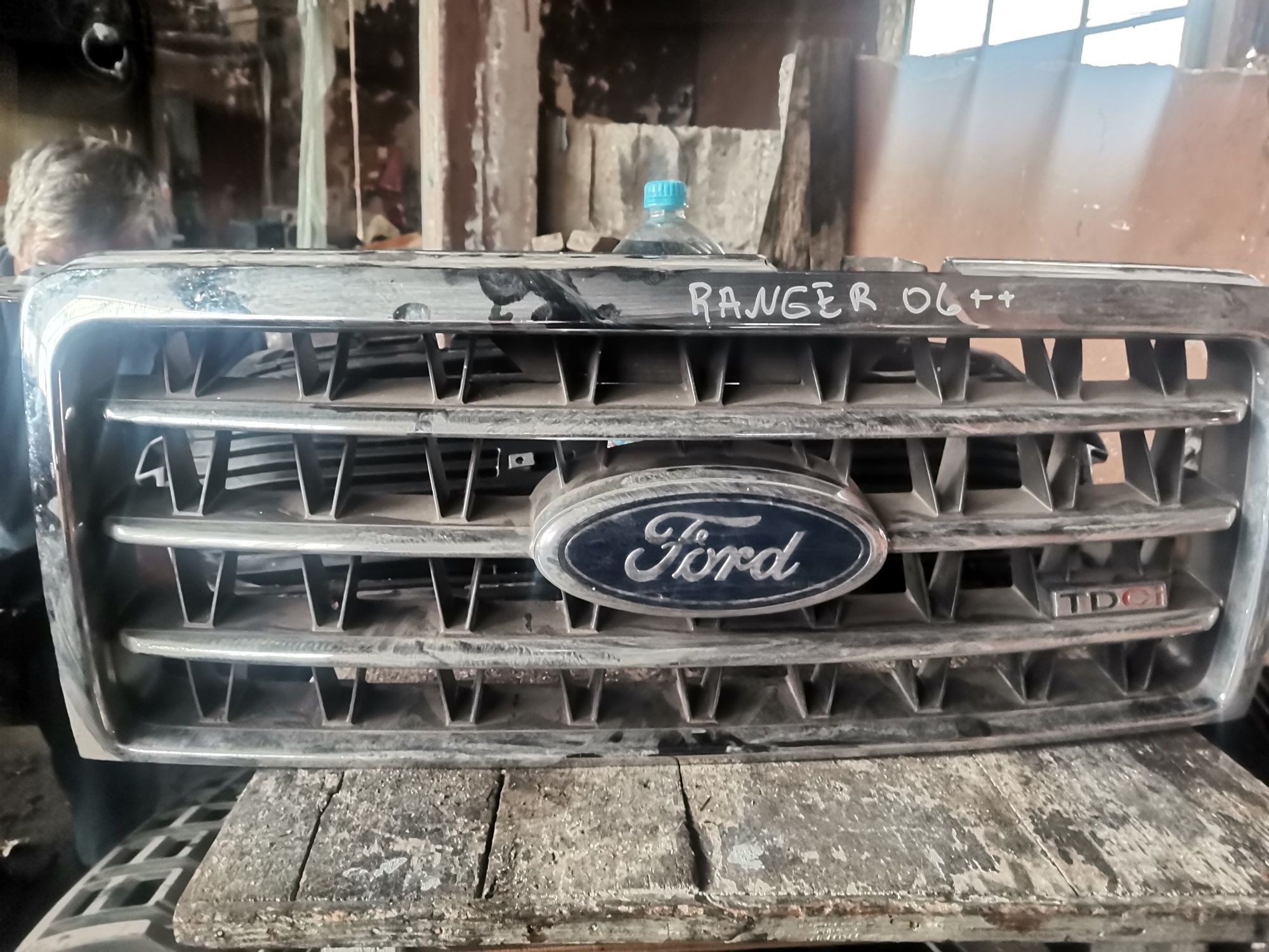 Оргинална Предна решетка за Форд рейнджър ford Ranger 2006++