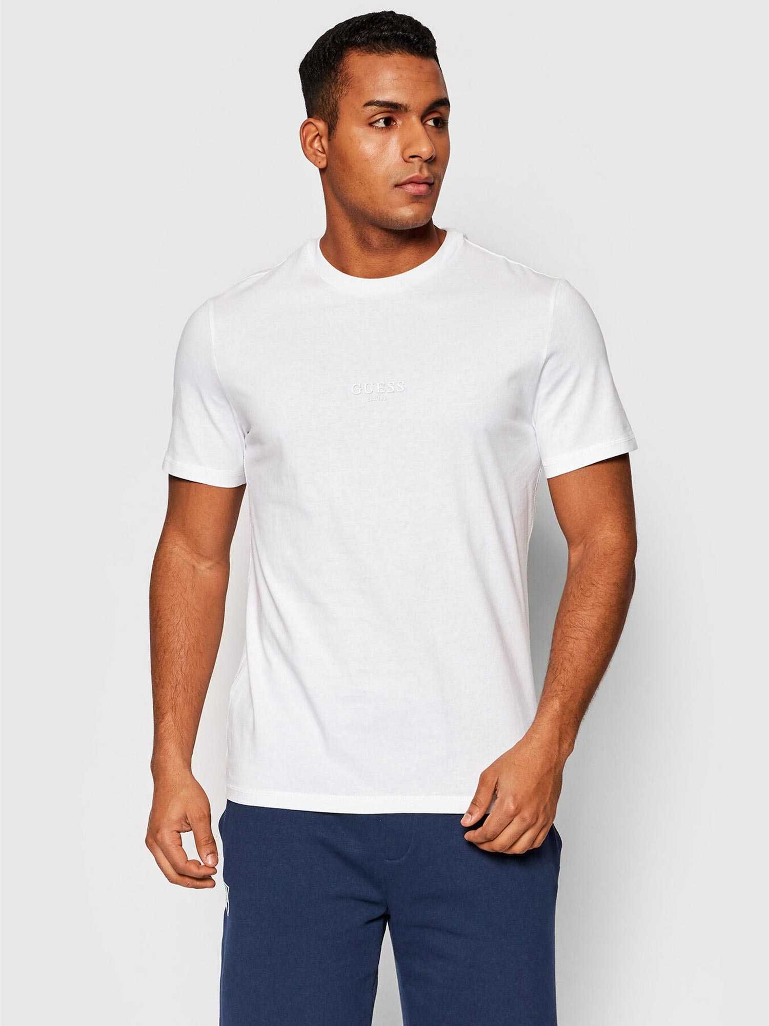 ПРОМО GUESS S/М/L/XL размери-Оригинална бяла тениска с гумиран надпис