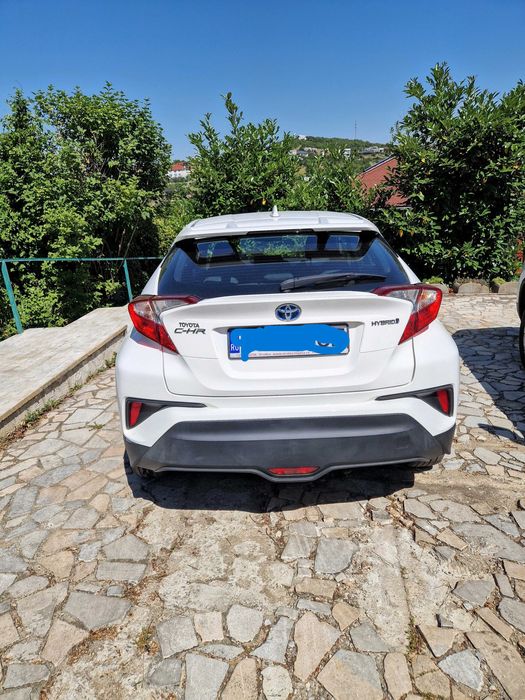 Toyota c-hr 1,8 hibrid 70000 km. anul 10/2018