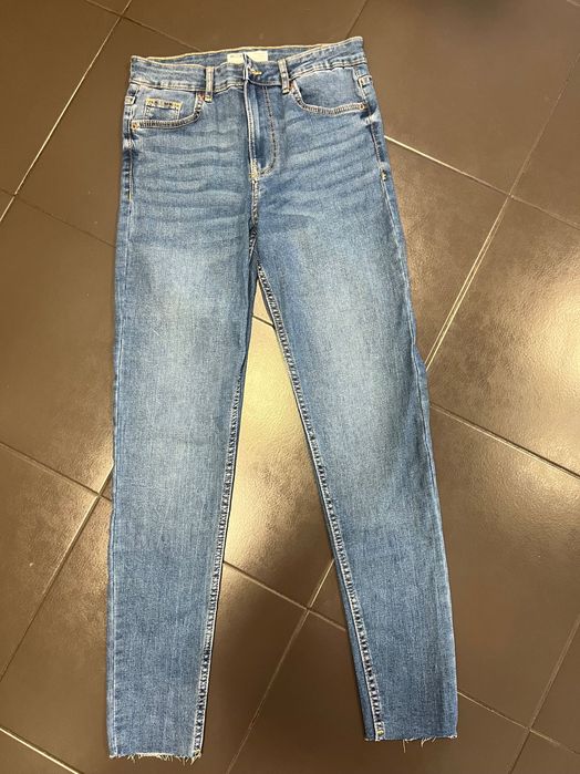 Дамски дънки Bershka, 34 размер