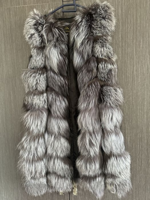 Продам мех жилетку бу