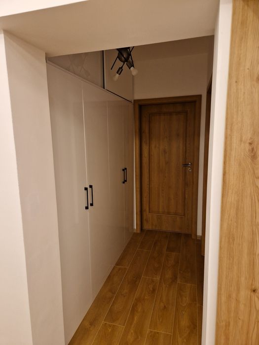 Apartament modern 3 camere + boxa + loc parcare, an constructie 2018