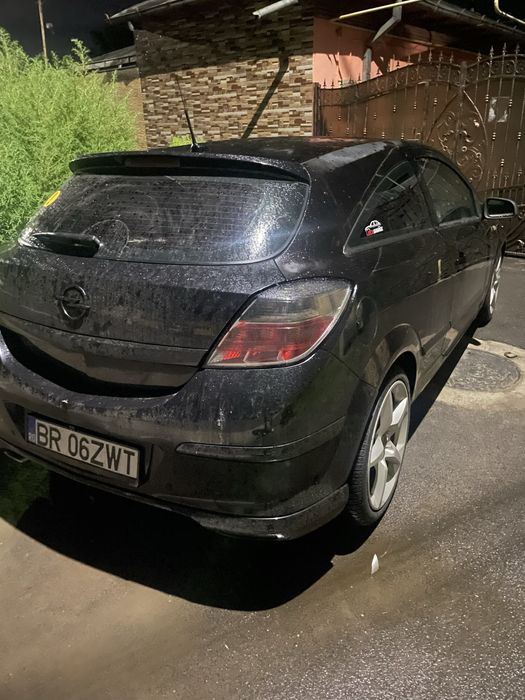 Opel astra h gtc