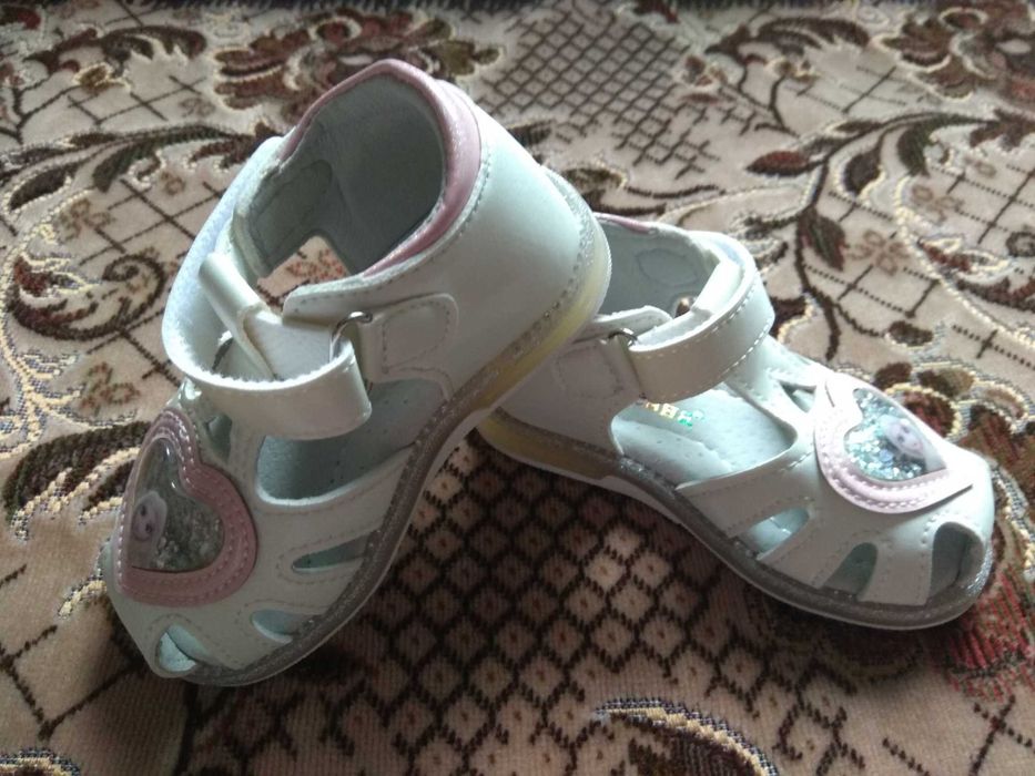 Сандалии детские