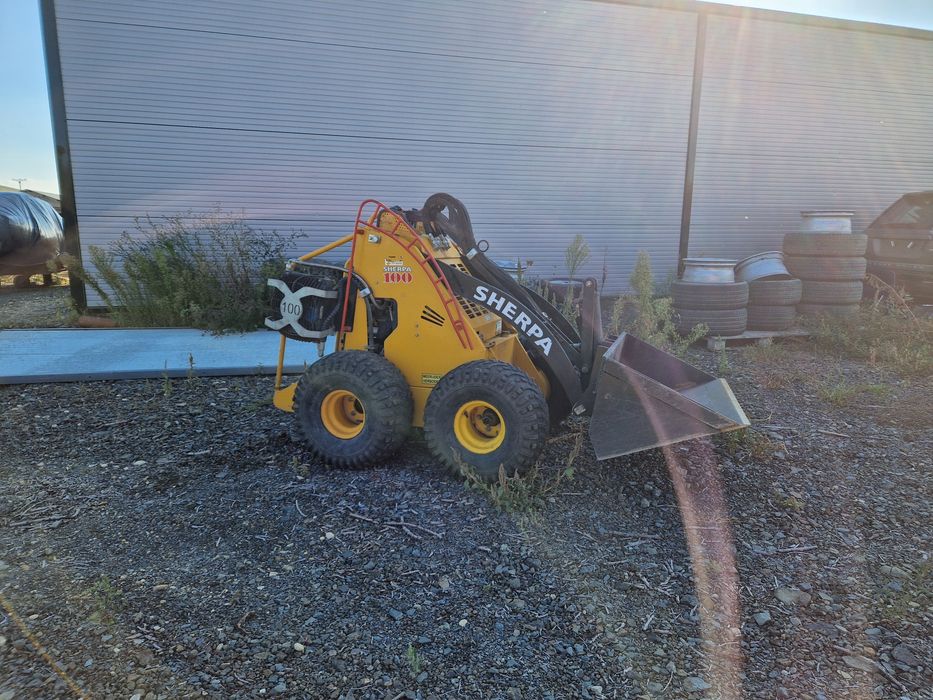 Mini incarcator SHERPA 100, ( 847 h functionare).