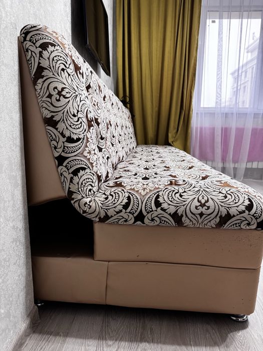 Диван и два кресла