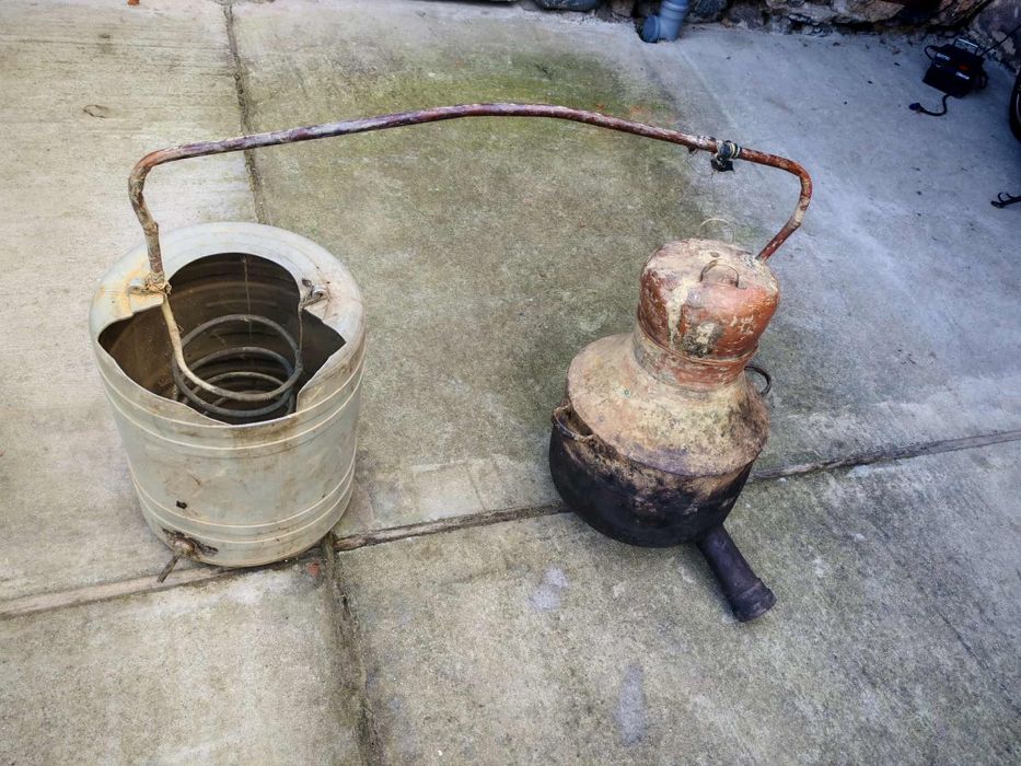 Vând cazan țuică 35 litri de cupru cu racitor