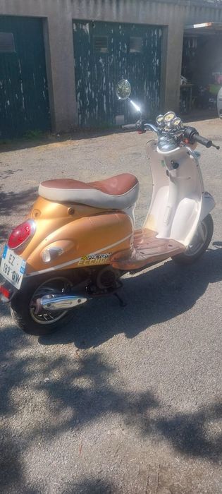 Scooter Eccho 49cc .4 timpi auriu