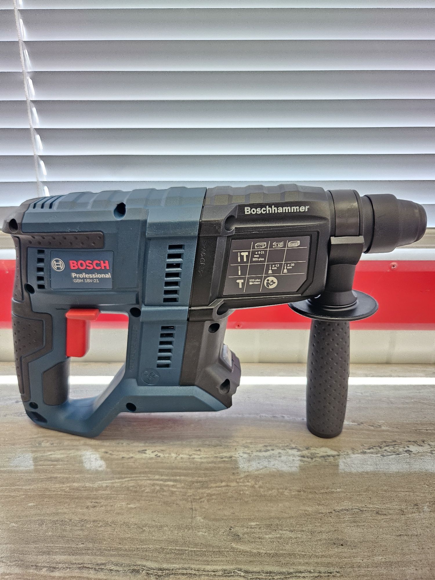 BOSCH Перфоратор GBH18V-21