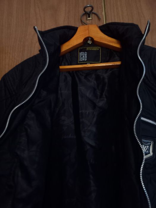 Куртка б/у, р.46-48