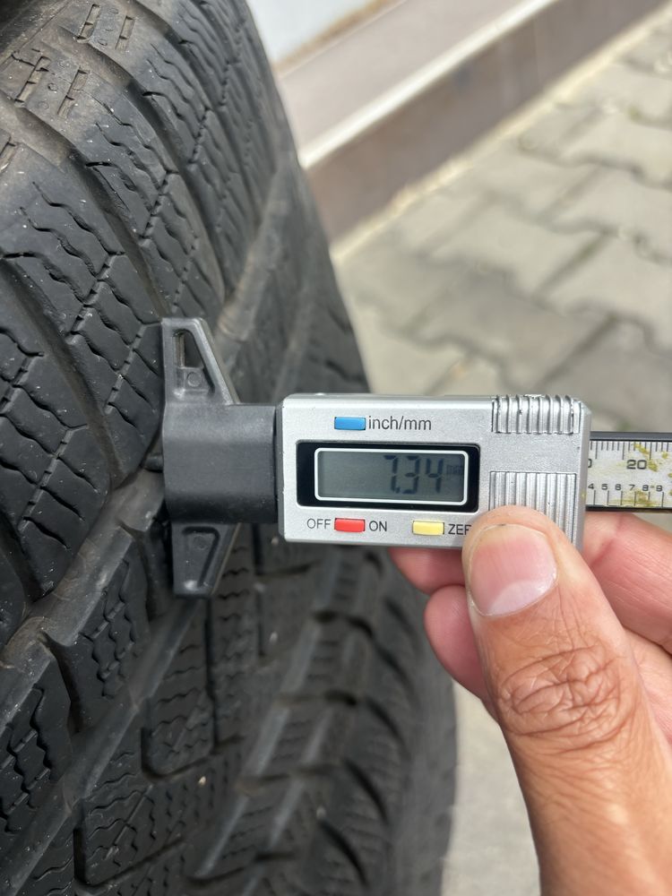 Почти нови зимни гуми Pirelli 245/40/20 и 275/35/20
