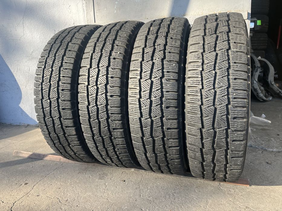 4 бр. гуми за бус 205/75/16C Michelin 6-7 mm DOT 2519