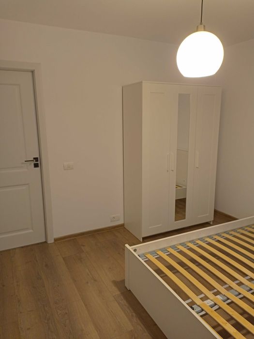 Apartament 3 camere de închiriat