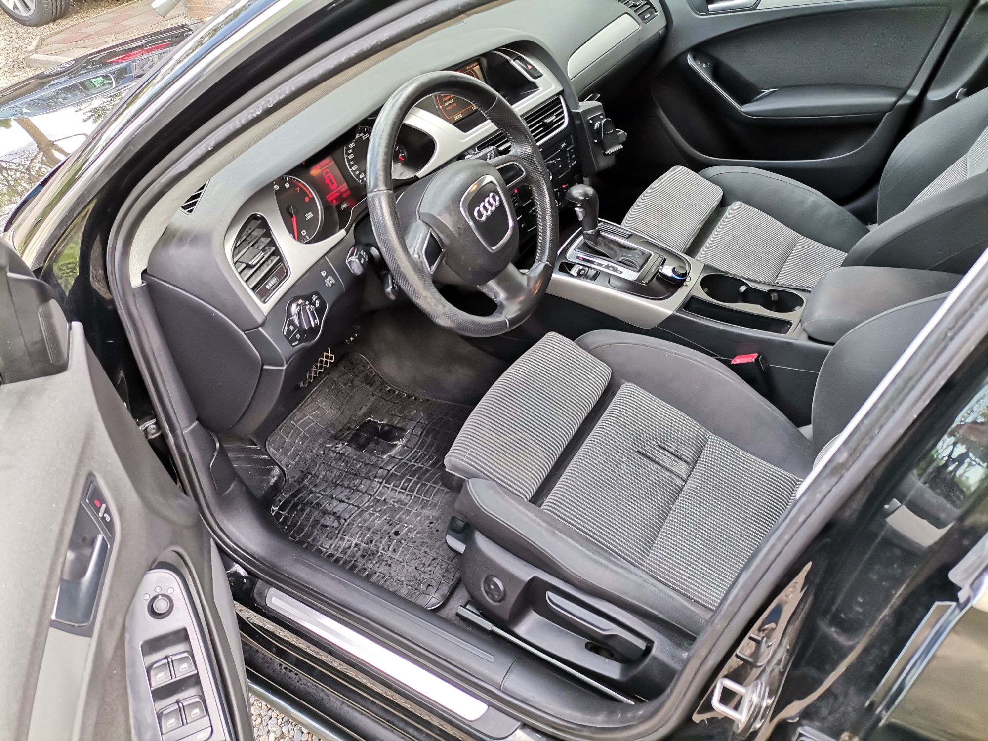 Audi A4 b8 1.8 TFSI 2009 Automat Climatronic
