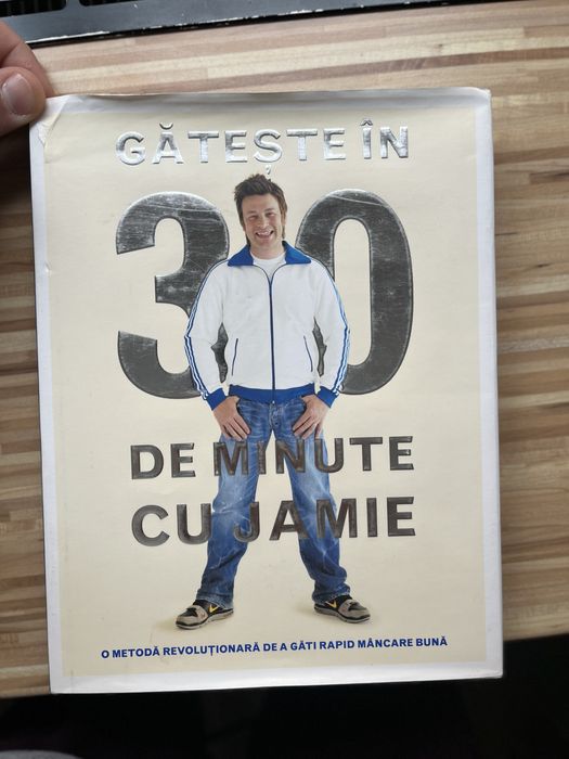 Vand diverse carti bucate / carti cu retete / Biblioteca Adevarul