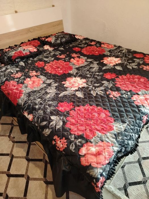 Сатенени комплекти за спалня 180/200.. Може да ми пишете и на вайбьр к