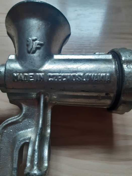 Машинка за мелене на месо, домати и други, Чехословакия