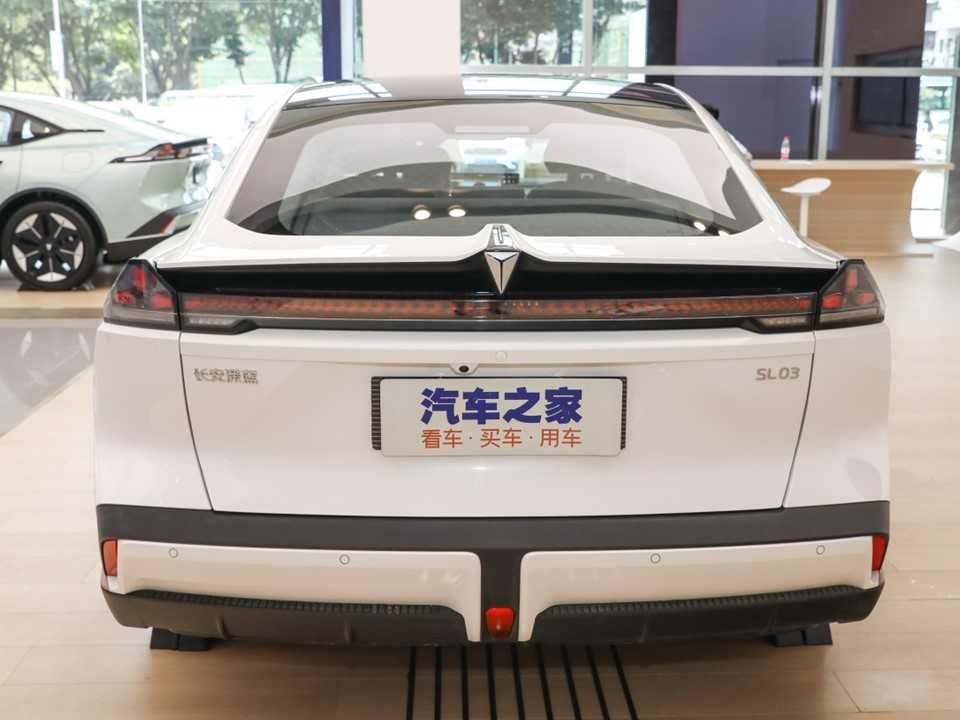 Электромобиль Changan Shenlan SL03