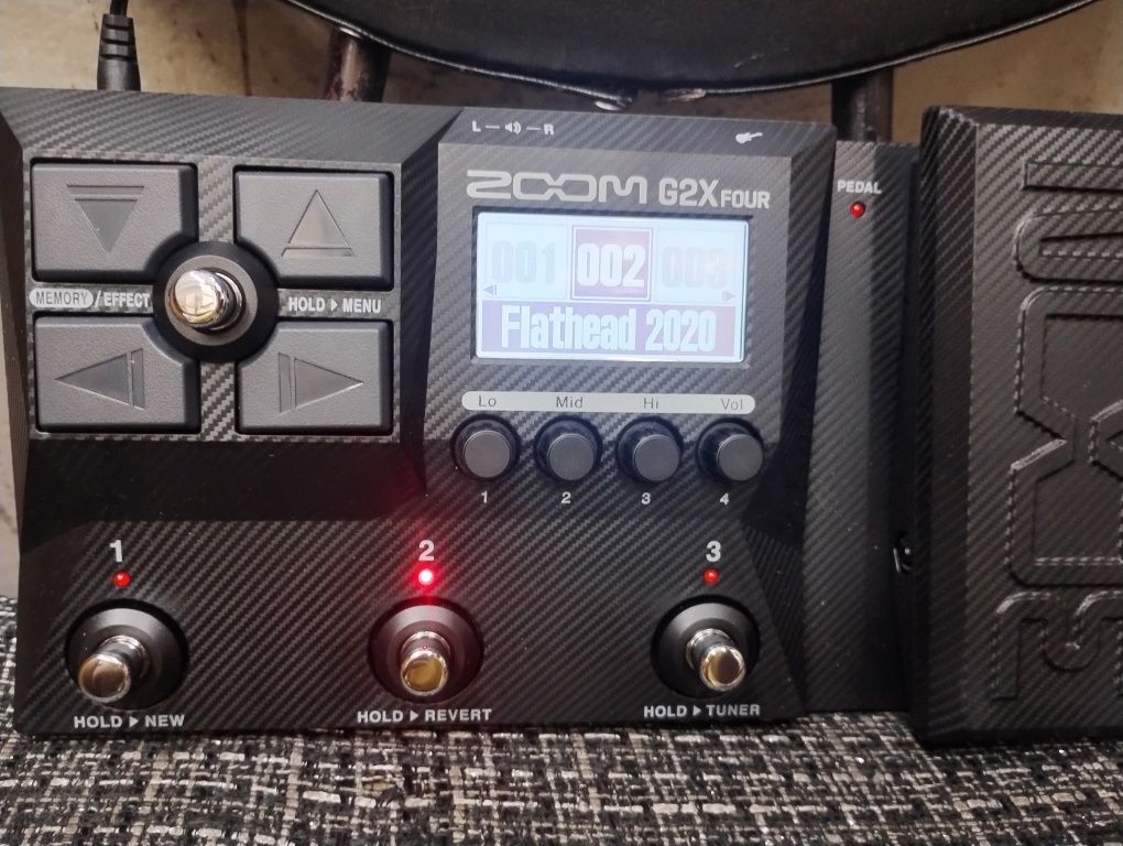 ZOOM G2X four - нов