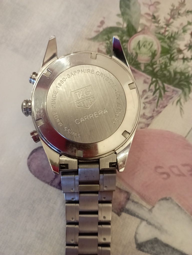 Швейцарские часы бренда Carrera