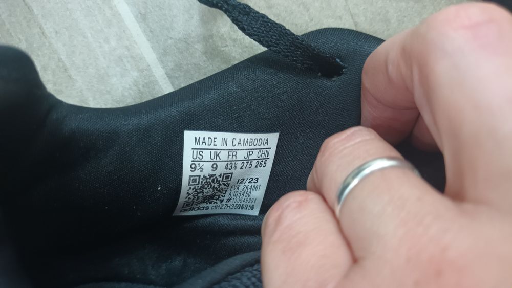 Спортни обувки Adidas Predator