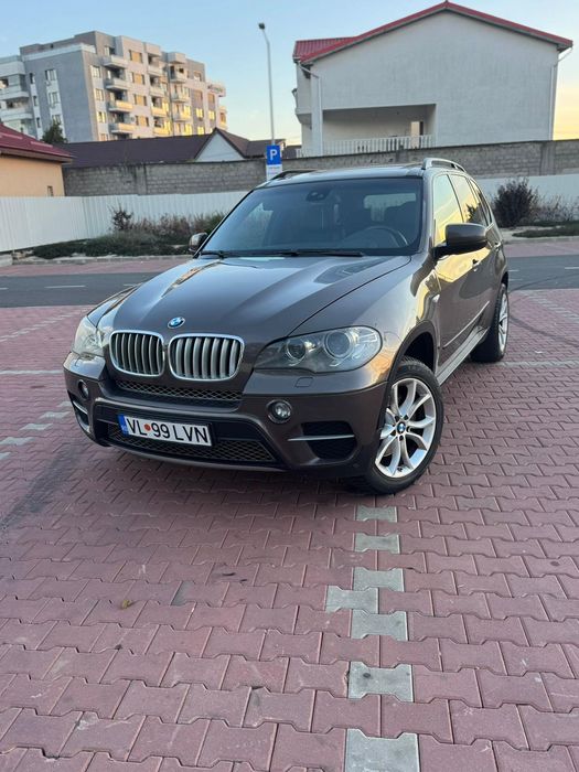 BMW X5 3.0 Diesel xDrive – An 2012 – Full Opțiuni

Vând BMW X5, an fab