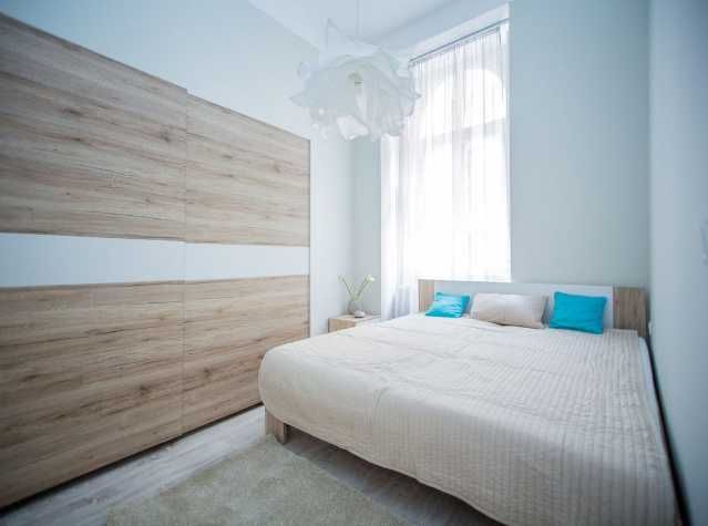 Дава се под наем Тристаен апартамент в Пловдив, Кършияка - 98 кв.м за 408 € - Снимка #1