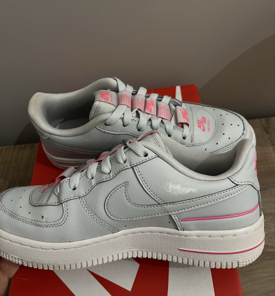 Nike Air Force 1 LV8