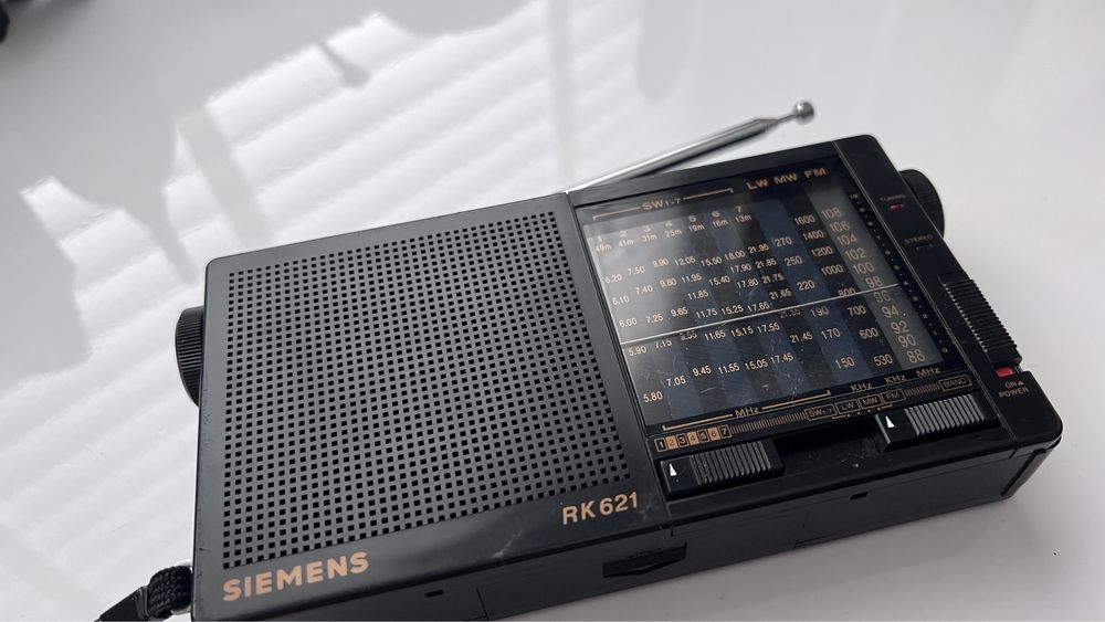 Radio Siemens RK621 cu 4 lungimi de unda sw lw MW FM