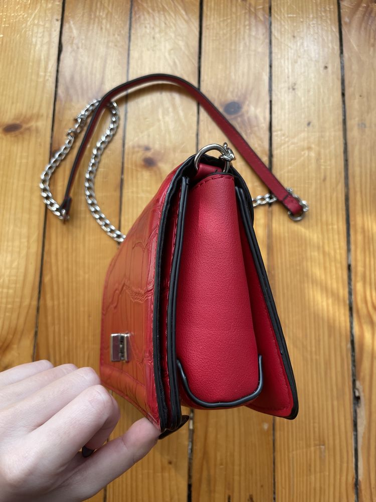 Малка дамска червена чанта