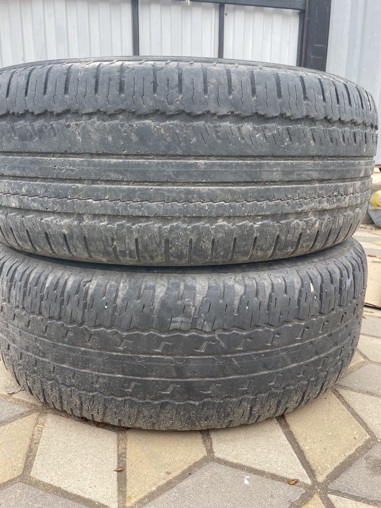Продам шины на R17