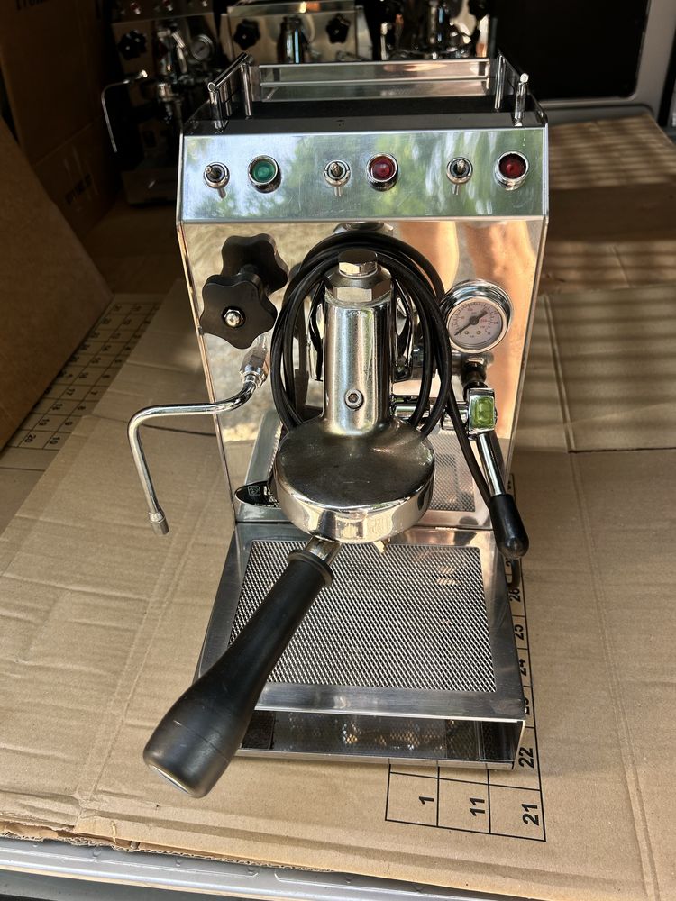 Кафе машина Isomac Tutto La Cafetera