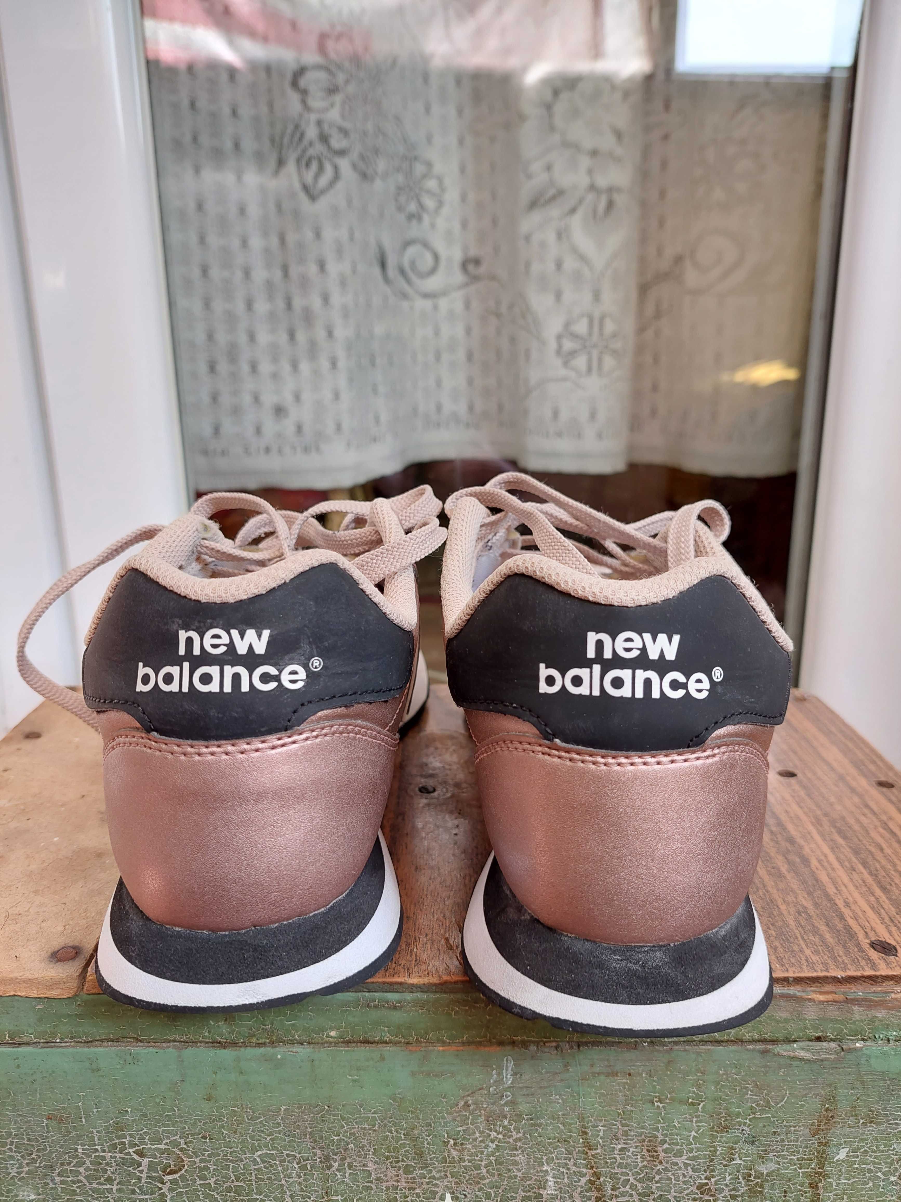 Adidasi dama New Balance marime 41