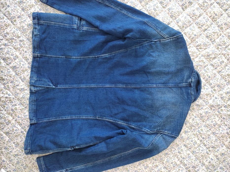 Sacou de blugi pentru bărbați marca Pepe Jeans.