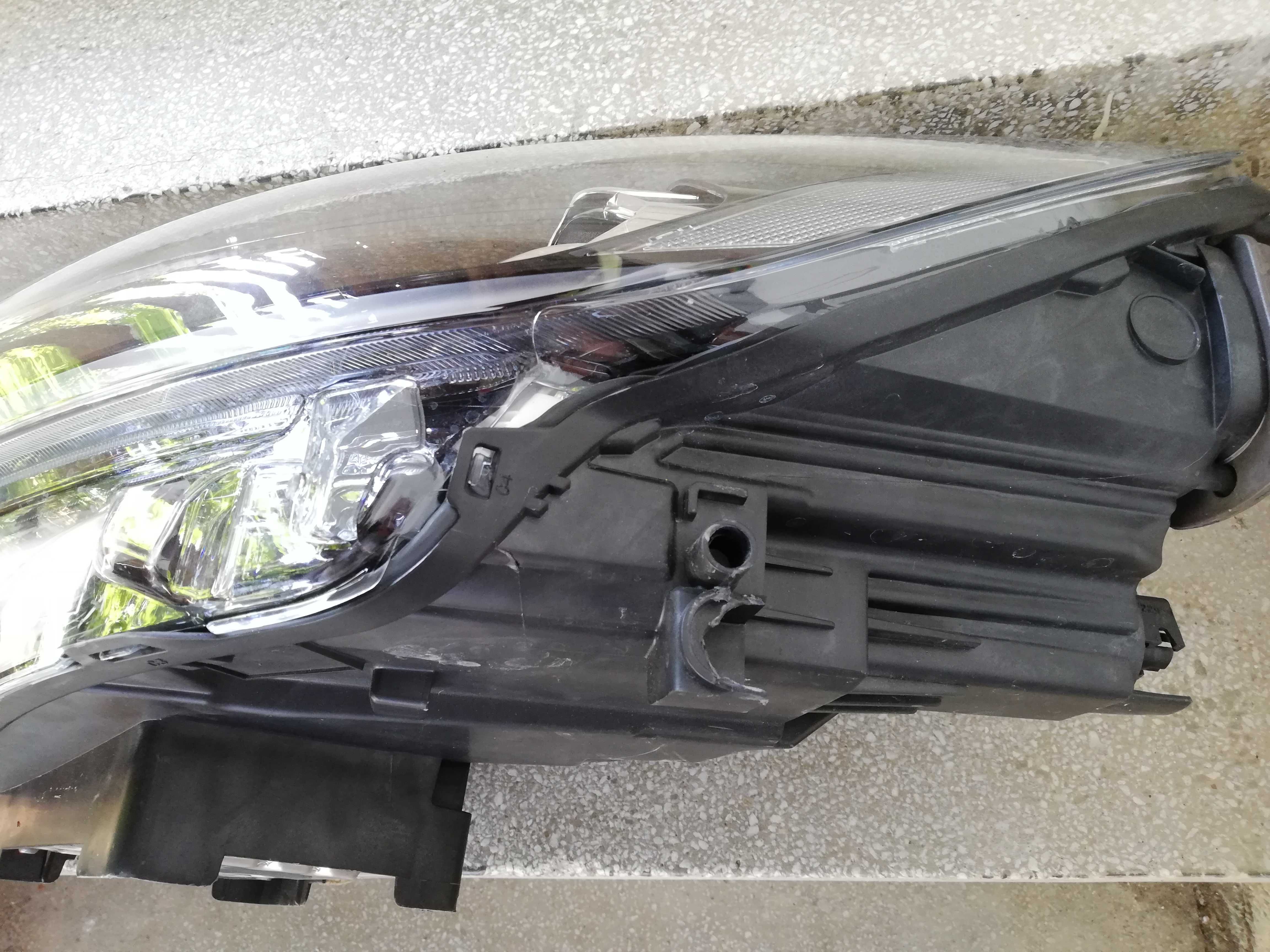 Фар Форд Куга ляв LED/Фар Ford Kuga FULL LED