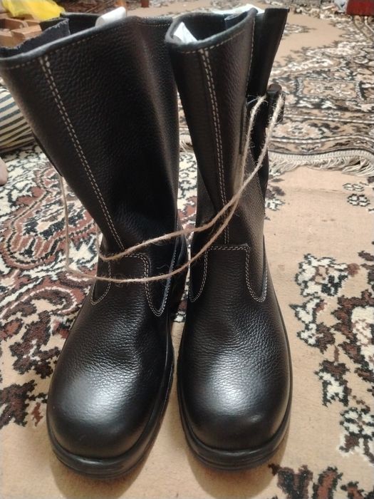 Спецобувь с железным носом