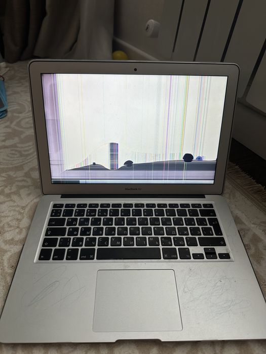 Макбук экран не работает айр