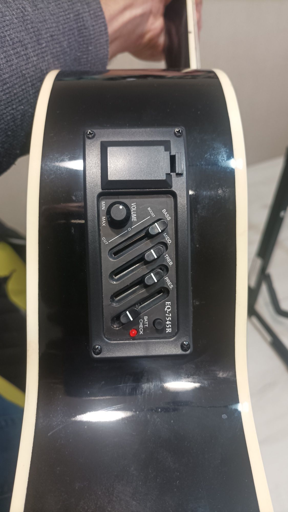 Класическа китара Harley Benton CG-200 CE, озвучена