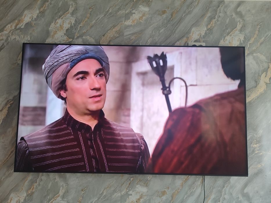 LED телевизор Samsung UE65AU7100UXCE