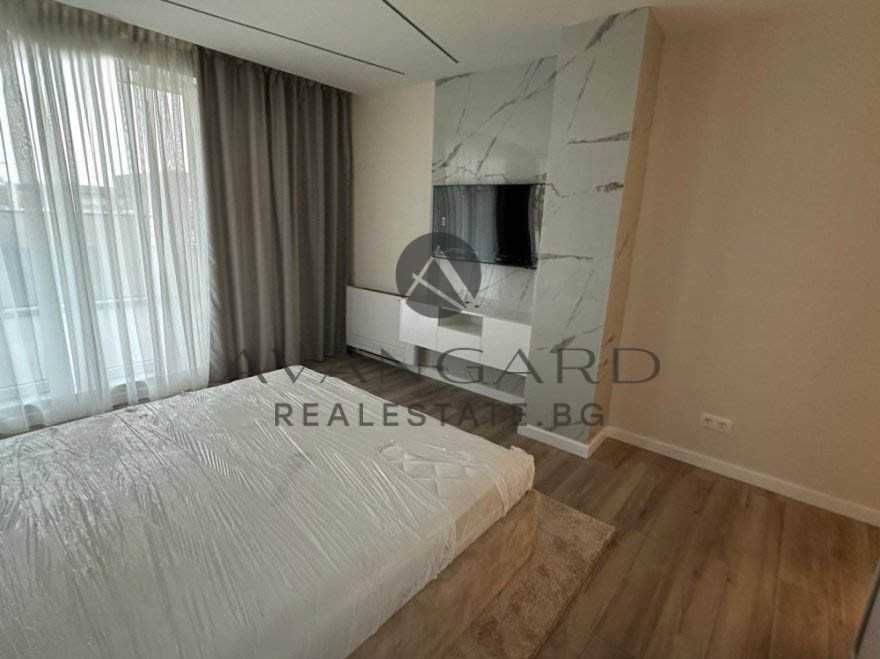 Продава се Четиристаен апартамент в Пловдив, Остромила - 276 кв.м за 1196 €/кв.м - Снимка #6