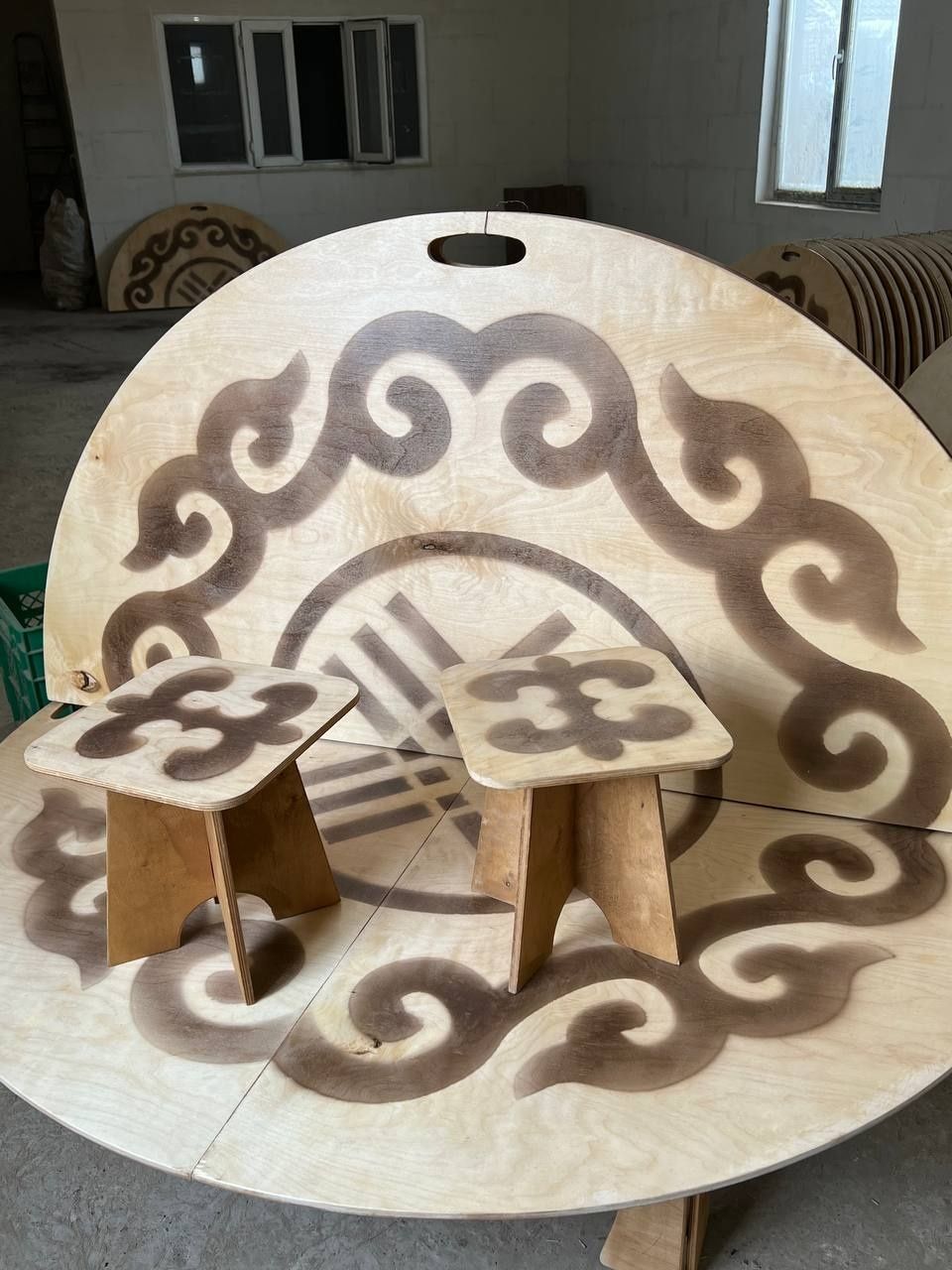 Столы казахский жер стол