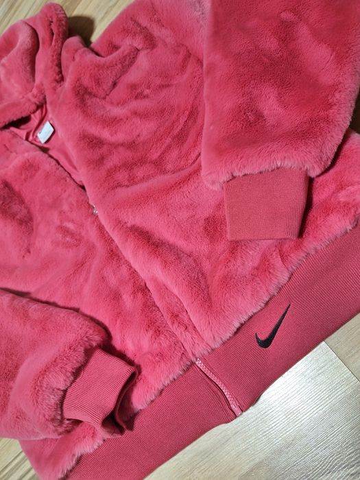 Geaca cu puf Nike Roz